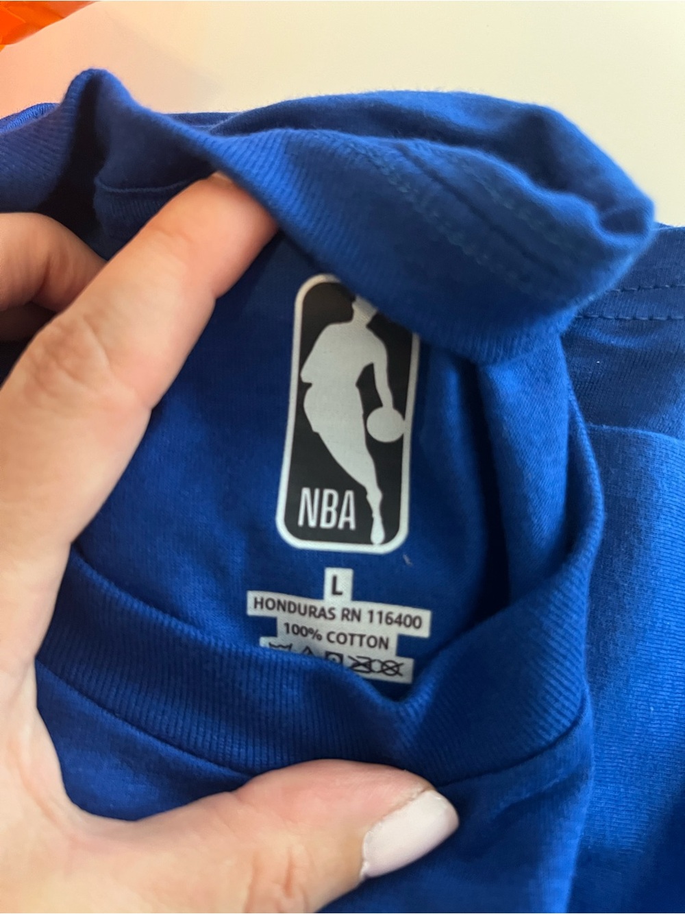 New York Knick’s Men’s Large T-Shirt - Picture 6 of 6